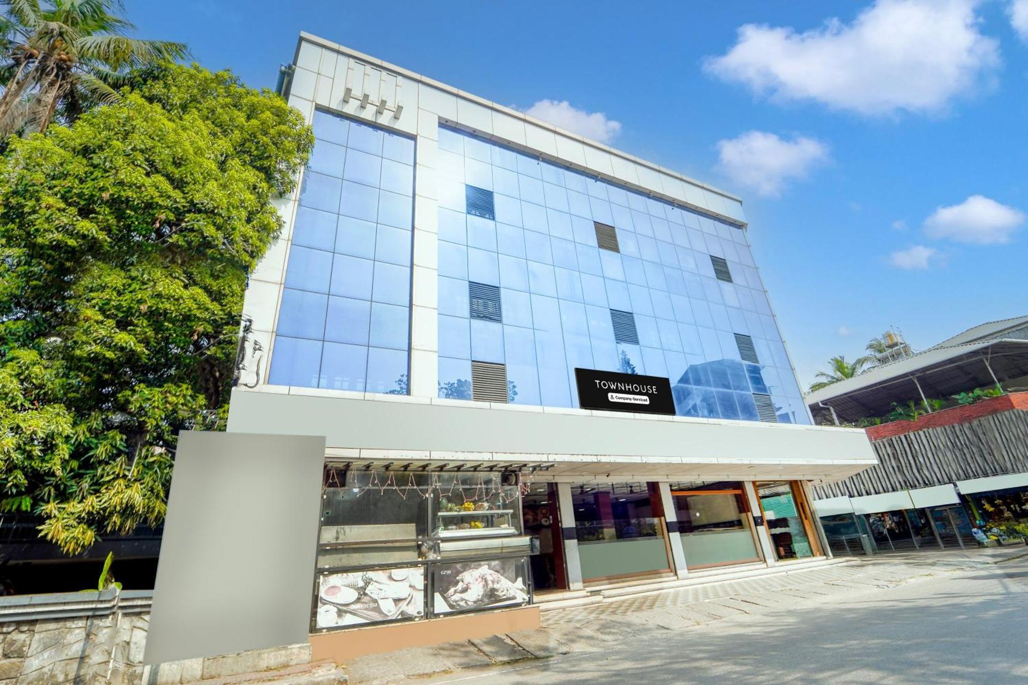 Super Townhouse City Center Ernakulam Kochi Exterior foto